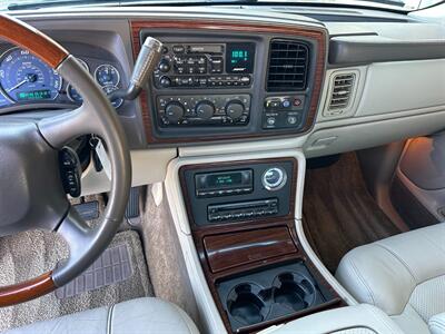 2002 Cadillac Escalade EXT V8 6.0L Vortec AWD Low Miles ONE OWNER   - Photo 27 - Sacramento, CA 95826