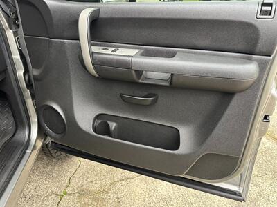 2007 GMC Sierra 2500 Diesel 4x4 6.6L Duramax Turbo Diesel Allison 1000  Crew Cab Short Bed - Photo 30 - Sacramento, CA 95826