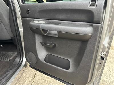 2007 GMC Sierra 2500 Diesel 4x4 6.6L Duramax Turbo Diesel Allison 1000  Crew Cab Short Bed - Photo 36 - Sacramento, CA 95826