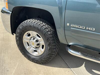 2007 Chevrolet Silverado 2500 Diesel 4x4 6.6L Duramax Turbo Diesel Ext Cab Long  Bed Allison 1000 LOW MILES - Photo 39 - Sacramento, CA 95826
