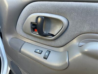 1996 GMC Suburban K2500 4X4 7.4L 454 VORTEC SLT Low Miles   - Photo 36 - Sacramento, CA 95826
