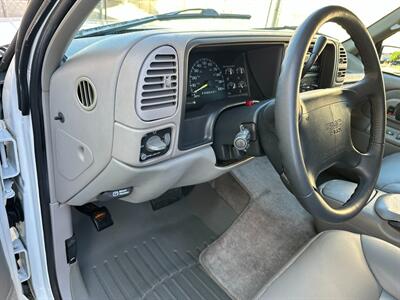 1996 GMC Suburban K2500 4X4 7.4L 454 VORTEC SLT Low Miles   - Photo 16 - Sacramento, CA 95826