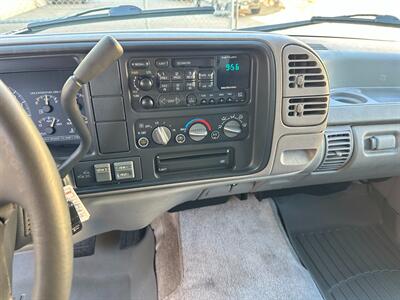 1996 GMC Suburban K2500 4X4 7.4L 454 VORTEC SLT Low Miles   - Photo 19 - Sacramento, CA 95826