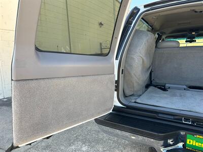 1996 GMC Suburban K2500 4X4 7.4L 454 VORTEC SLT Low Miles   - Photo 30 - Sacramento, CA 95826