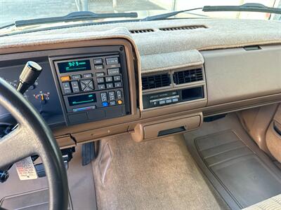 1994 Chevrolet Silverado 1500 Extra Cab Short Bed 5.7L V8 LOWERED ONE OWNER   - Photo 13 - Sacramento, CA 95826