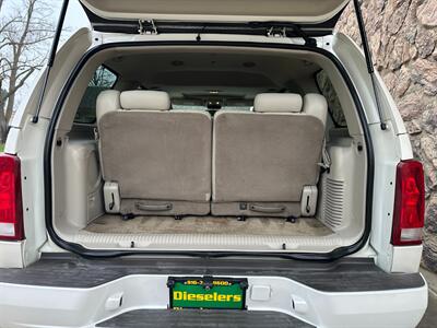 2005 Cadillac Escalade AWD 6.0L LOW MILES   - Photo 37 - Sacramento, CA 95826