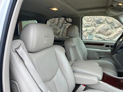 2005 Cadillac Escalade AWD 6.0L LOW MILES   - Photo 44 - Sacramento, CA 95826