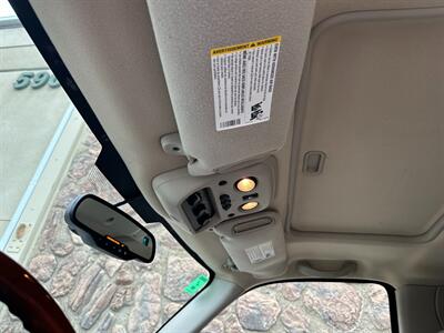 2005 Cadillac Escalade AWD 6.0L LOW MILES   - Photo 20 - Sacramento, CA 95826