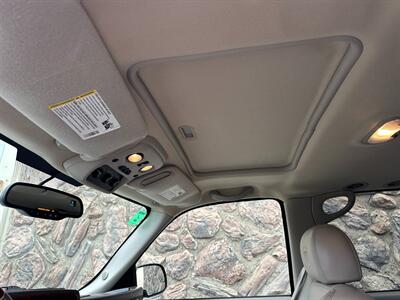 2005 Cadillac Escalade AWD 6.0L LOW MILES   - Photo 19 - Sacramento, CA 95826