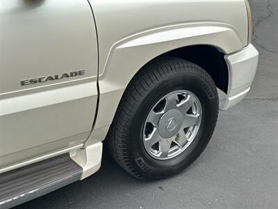 2005 Cadillac Escalade AWD 6.0L LOW MILES   - Photo 64 - Sacramento, CA 95826