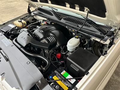 2005 Cadillac Escalade AWD 6.0L LOW MILES   - Photo 59 - Sacramento, CA 95826