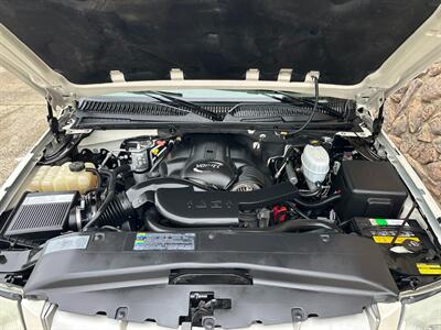 2005 Cadillac Escalade AWD 6.0L LOW MILES   - Photo 58 - Sacramento, CA 95826