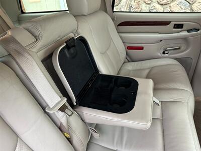 2005 Cadillac Escalade AWD 6.0L LOW MILES   - Photo 54 - Sacramento, CA 95826
