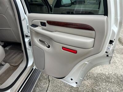 2005 Cadillac Escalade AWD 6.0L LOW MILES   - Photo 49 - Sacramento, CA 95826
