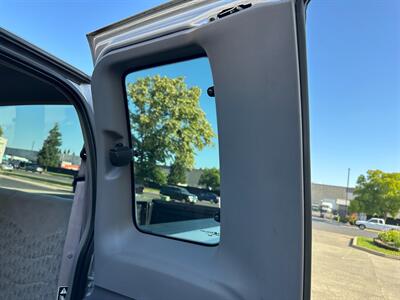 2000 Ford F-350 Diesel 4x4 7.3L Power Stroke Turbo Diesel 6-Speed  Manual LOW MILES - Photo 24 - Sacramento, CA 95826