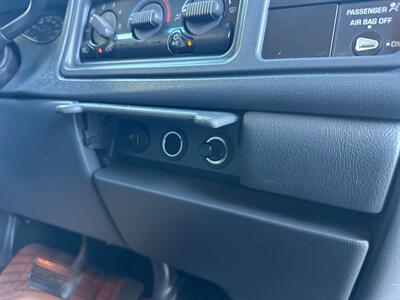 2002 Chevrolet Silverado 2500 4x4 Gas 6.0L Vortec Ext Cab Short Bed LOW MILES   - Photo 36 - Sacramento, CA 95826