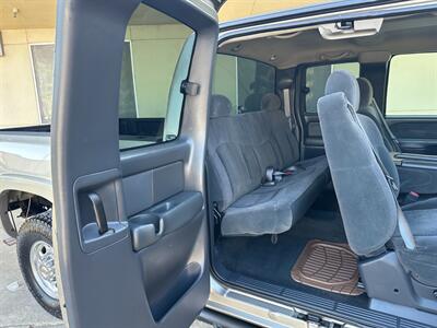2002 Chevrolet Silverado 2500 4x4 Gas 6.0L Vortec Ext Cab Short Bed LOW MILES   - Photo 39 - Sacramento, CA 95826