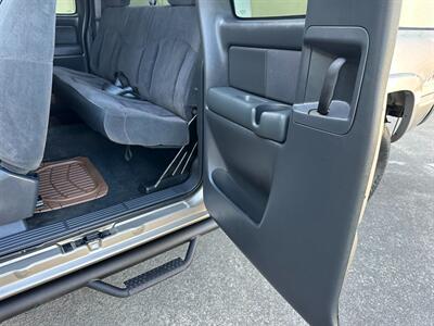 2002 Chevrolet Silverado 2500 4x4 Gas 6.0L Vortec Ext Cab Short Bed LOW MILES   - Photo 27 - Sacramento, CA 95826