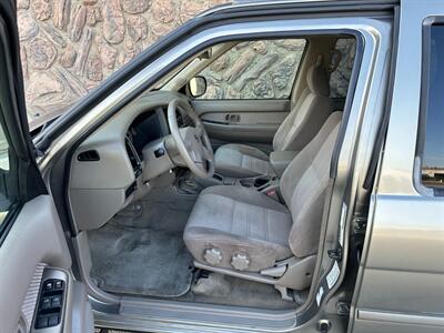 2004 Nissan Pathfinder SE   - Photo 10 - Sacramento, CA 95826