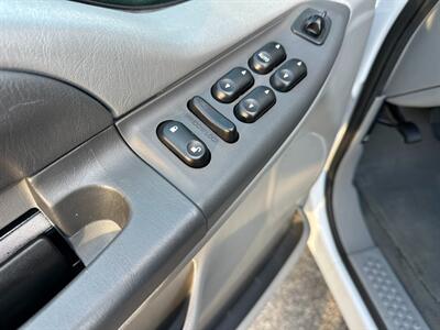 2003 Ford F-250 Super Duty 4x4 6.8L V10 Triton Crew Cab Short Bed  LOW MILES ONE OWNER - Photo 16 - Sacramento, CA 95826