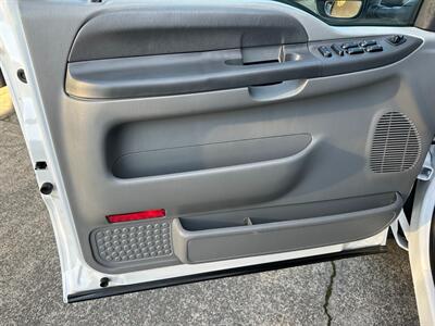 2003 Ford F-250 Super Duty 4x4 6.8L V10 Triton Crew Cab Short Bed  LOW MILES ONE OWNER - Photo 15 - Sacramento, CA 95826