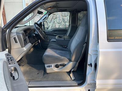 2003 Ford F-250 Super Duty 4x4 6.8L V10 Triton Crew Cab Short Bed  LOW MILES ONE OWNER - Photo 13 - Sacramento, CA 95826