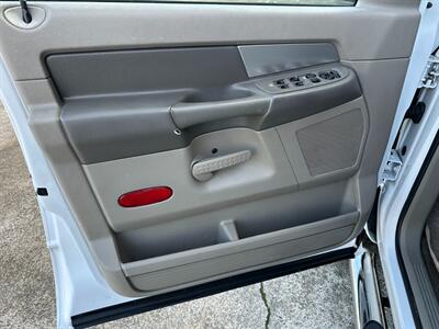 2007 Dodge Ram 3500 Diesel 4x4 5.9L High Output Cummins Turbo Diesel Crew Cab Dually - Photo 13 - Sacramento, CA 95826