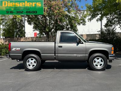 1992 Chevrolet Silverado 1500 4x4 Regular Cab Short Bed Z71 V8 5.7L 5-Speed  Manual - Photo 5 - Sacramento, CA 95826