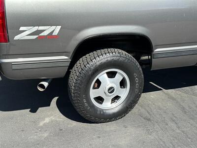 1992 Chevrolet Silverado 1500 4x4 Regular Cab Short Bed Z71 V8 5.7L 5-Speed  Manual - Photo 28 - Sacramento, CA 95826