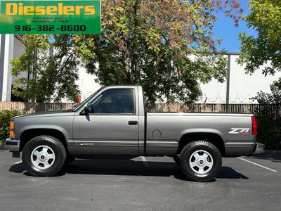 1992 Chevrolet Silverado 1500 4x4 Regular Cab Short Bed Z71 V8 5.7L 5-Speed  Manual - Photo 2 - Sacramento, CA 95826