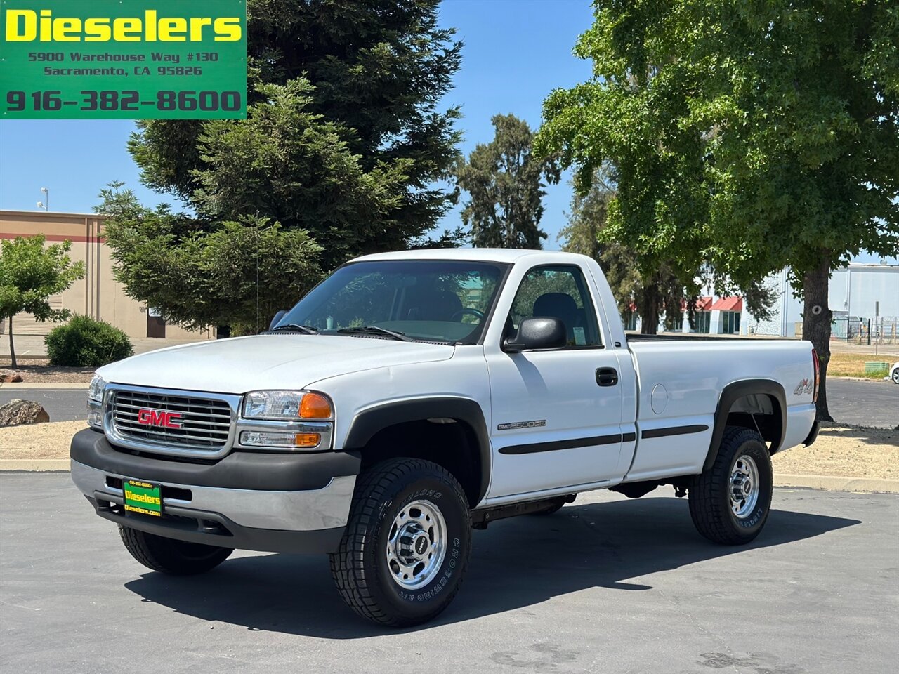 2001 GMC Sierra 2500 4x4 Single Cab Long Bed V8 6.0L Vortec 5-Speed Manual LOW MILES - Photo 1 - Sacramento, CA 95826
