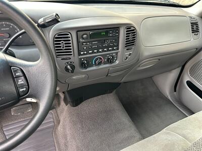 1999 Ford F-150 Regular Cab 4x4 Short Bed 5.4L V8 Triton LOW MILES  LIFTED ONE OWNER - Photo 18 - Sacramento, CA 95826