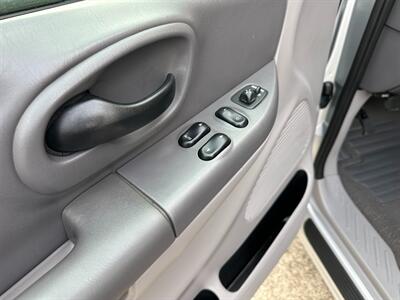 1999 Ford F-150 Regular Cab 4x4 Short Bed 5.4L V8 Triton LOW MILES  LIFTED ONE OWNER - Photo 12 - Sacramento, CA 95826