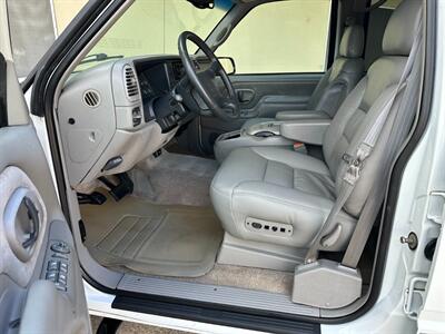 1997 Chevrolet Suburban K1500 4x4 5.7L V8 Vortec LIFTED LOADED LOW MILES   - Photo 10 - Sacramento, CA 95826
