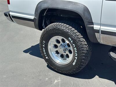 1997 Chevrolet Suburban K1500 4x4 5.7L V8 Vortec LIFTED LOADED LOW MILES   - Photo 42 - Sacramento, CA 95826