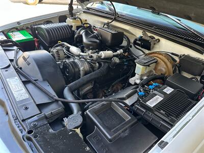1997 Chevrolet Suburban K1500 4x4 5.7L V8 Vortec LIFTED LOADED LOW MILES   - Photo 38 - Sacramento, CA 95826