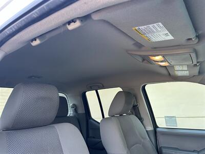2012 Nissan Frontier 4.0L V6 SV 4x4 Automatic Crew Cab  ONE OWNER - Photo 34 - Sacramento, CA 95826
