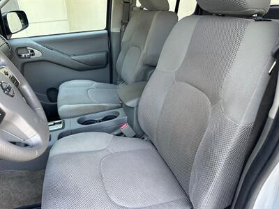 2012 Nissan Frontier 4.0L V6 SV 4x4 Automatic Crew Cab  ONE OWNER - Photo 15 - Sacramento, CA 95826