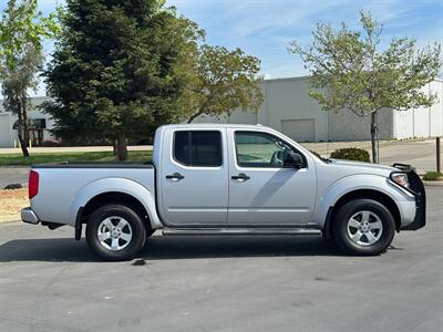 2012 Nissan Frontier 4.0L V6 SV 4x4 Automatic Crew Cab  ONE OWNER - Photo 5 - Sacramento, CA 95826
