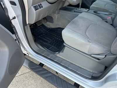 2012 Nissan Frontier 4.0L V6 SV 4x4 Automatic Crew Cab  ONE OWNER - Photo 14 - Sacramento, CA 95826