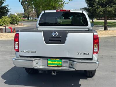 2012 Nissan Frontier 4.0L V6 SV 4x4 Automatic Crew Cab  ONE OWNER - Photo 10 - Sacramento, CA 95826