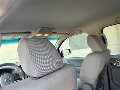 2012 Nissan Frontier 4.0L V6 SV 4x4 Automatic Crew Cab  ONE OWNER - Photo 26 - Sacramento, CA 95826