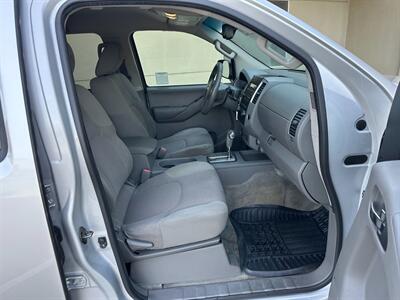 2012 Nissan Frontier 4.0L V6 SV 4x4 Automatic Crew Cab  ONE OWNER - Photo 29 - Sacramento, CA 95826