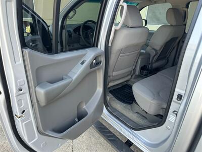 2012 Nissan Frontier 4.0L V6 SV 4x4 Automatic Crew Cab  ONE OWNER - Photo 22 - Sacramento, CA 95826