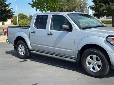 2012 Nissan Frontier 4.0L V6 SV 4x4 Automatic Crew Cab  ONE OWNER - Photo 8 - Sacramento, CA 95826