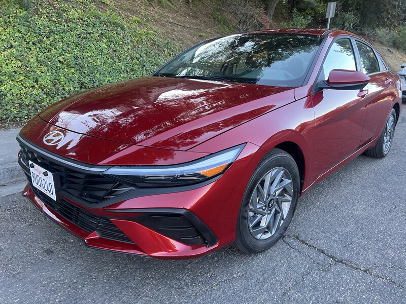 2025 Hyundai ELANTRA Hybrid Blue   - Photo 1 - San Diego, CA 92126