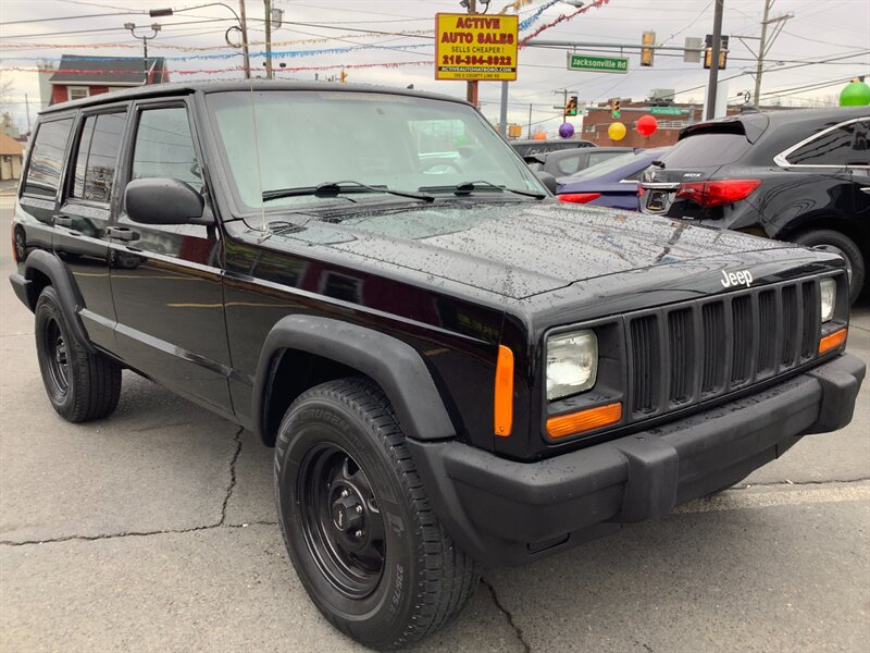 2000 Jeep Cherokee SE  