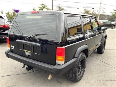 2000 Jeep Cherokee SE - Photo 7 - Hatboro, PA 19040