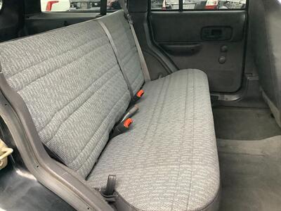 2000 Jeep Cherokee SE - Photo 16 - Hatboro, PA 19040