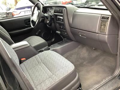2000 Jeep Cherokee SE - Photo 17 - Hatboro, PA 19040